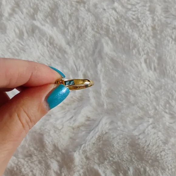 10k Gold Blue Topaz And Diamond Ring - Picture 7 of 8